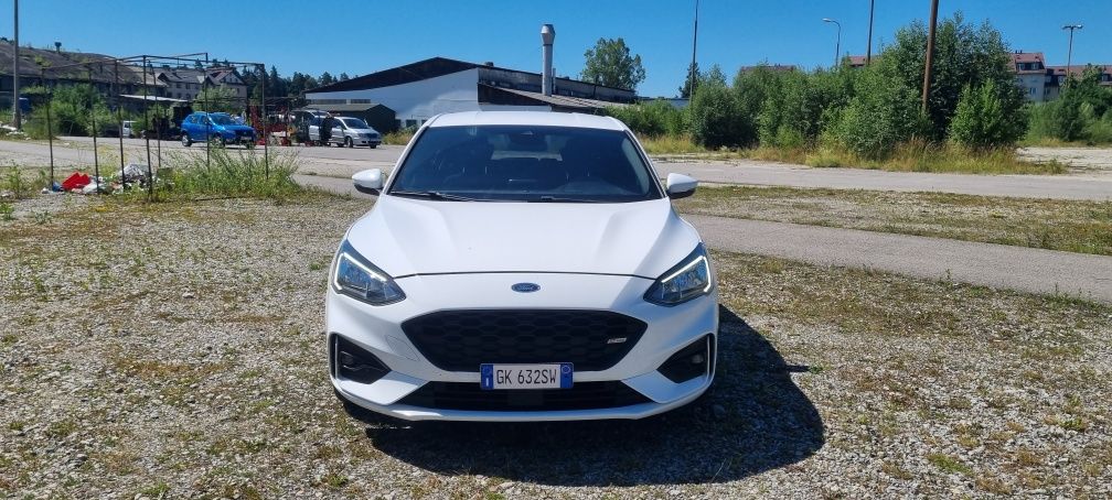 Ford Focus ST line 2019 rok 1.5 100 tys przebieg