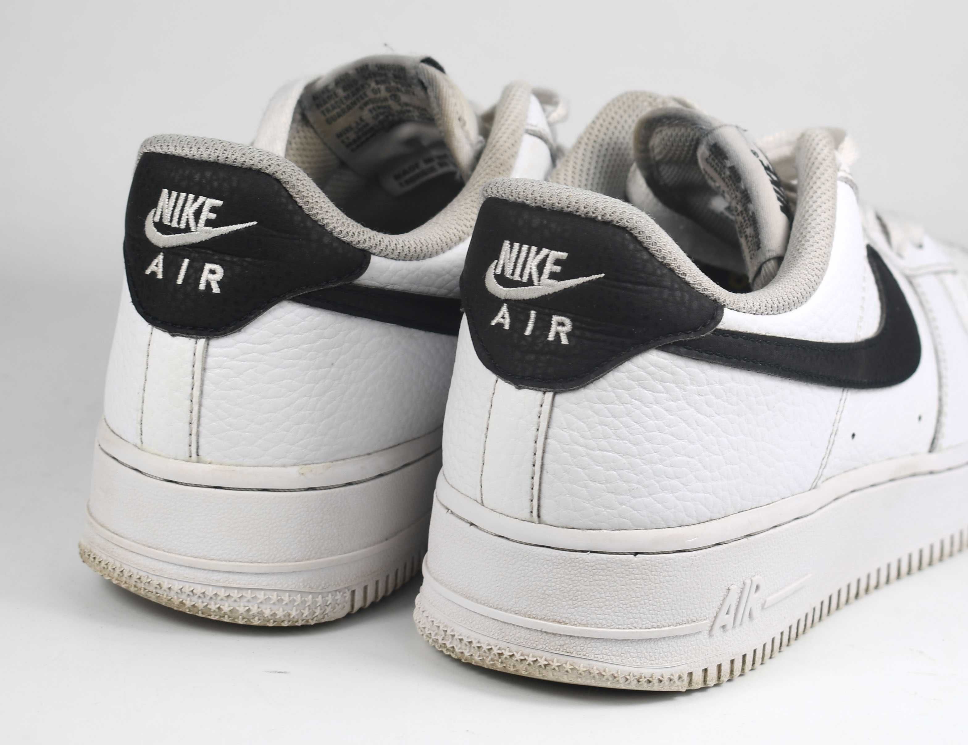 Używane z wadą Sneakersy Nike Air Force 1 '07 CT2302  roz. 40,5