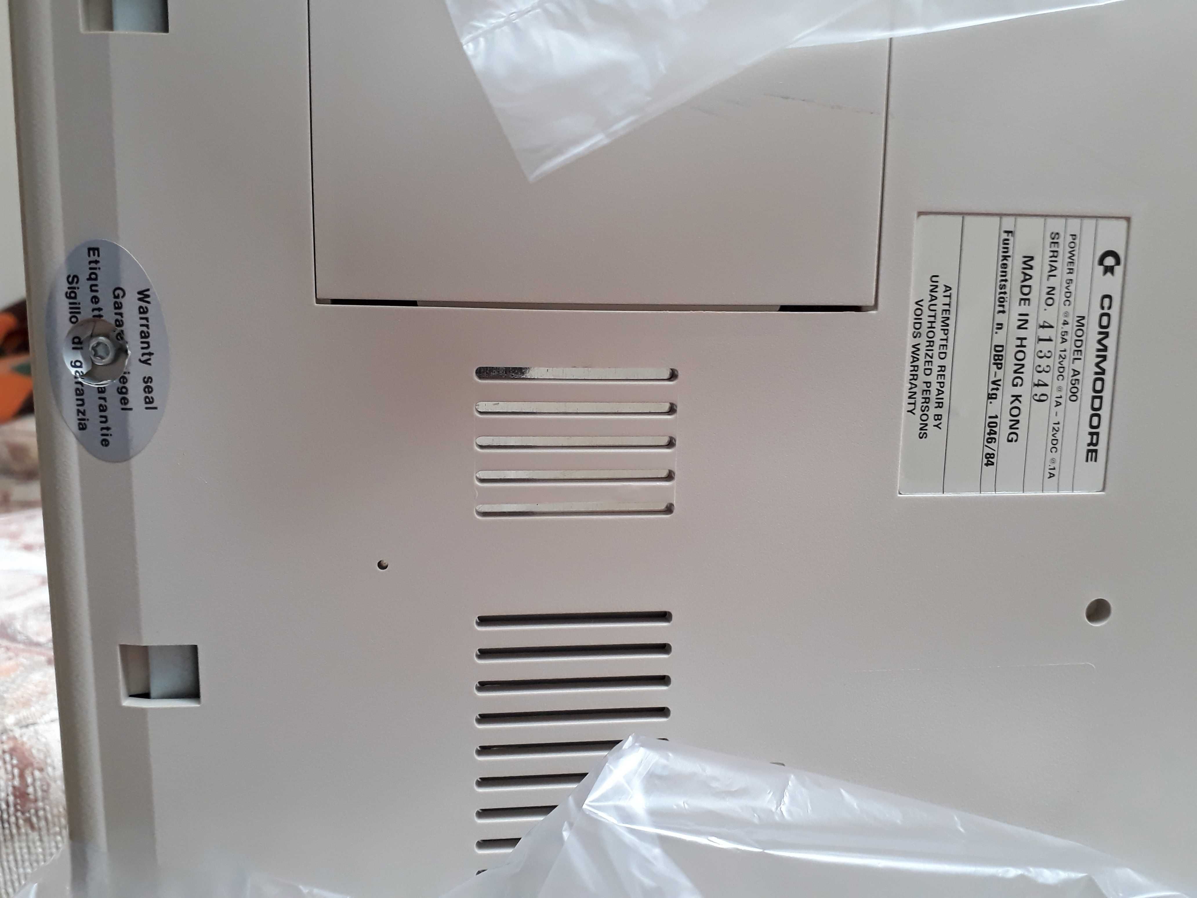 Commodore Amiga 500  - zasilacz - sprawna - dobry stan plus -Plomby