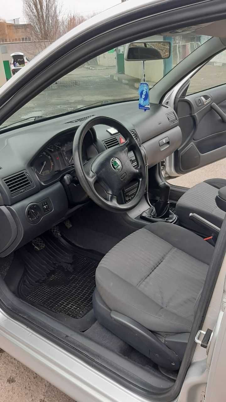 Skoda Octavia Tour 2.0 Газ/Бензин 2002р.