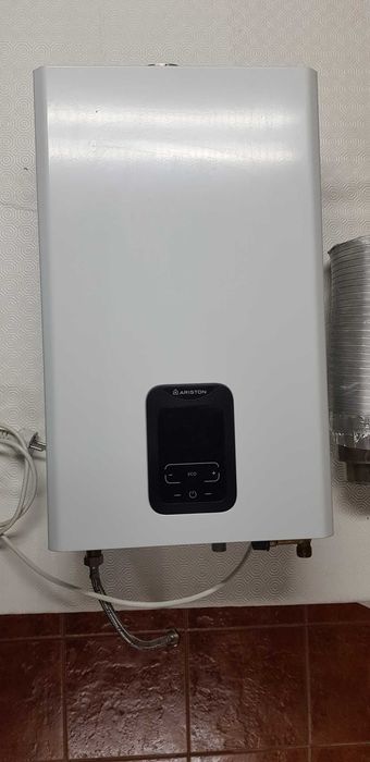 Esquentador a gás ventilado ARISTON NEXT EVO X OFT 17L NATURAL