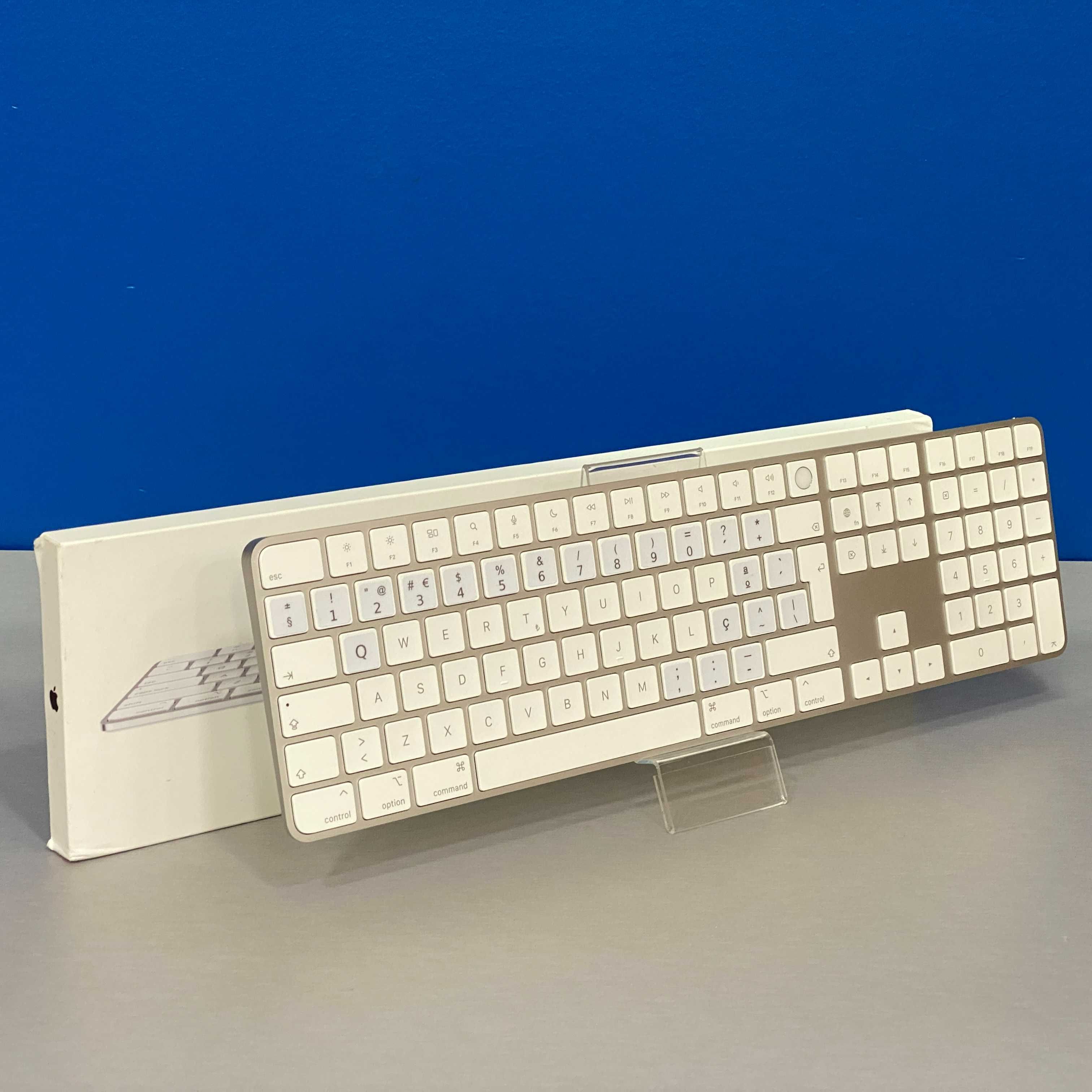 Apple Magic Keyboard com Touch ID + Numérico (White)