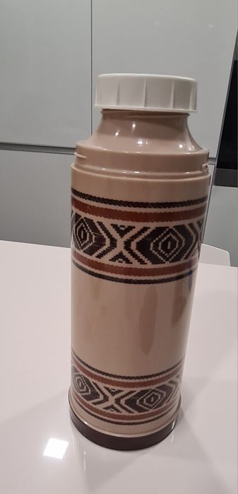 Termo para líquidos.  1 litro de capacidade