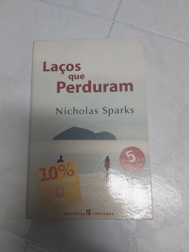 Livros: "Chocolate" e "Laços que perduram"