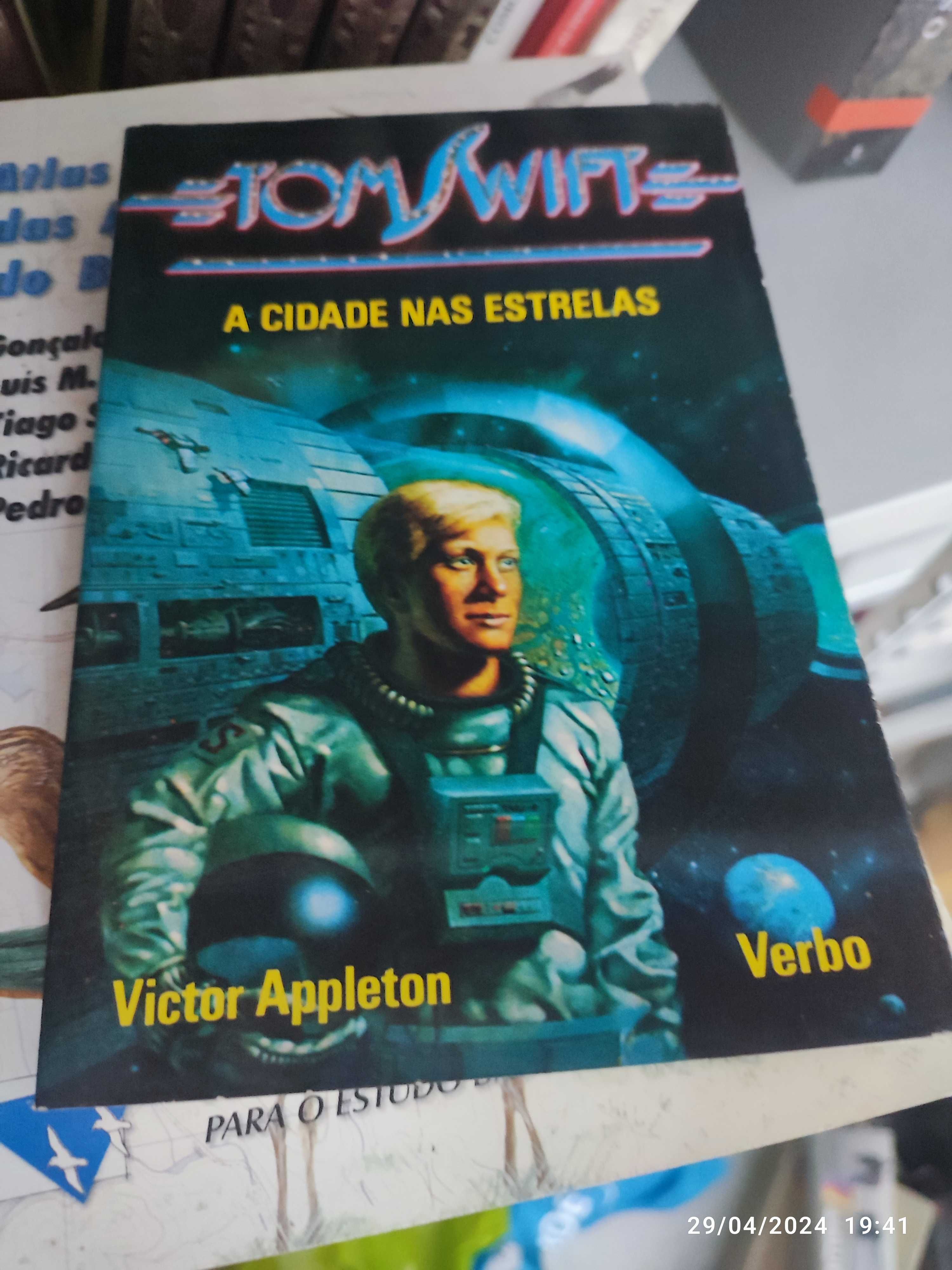 Livros vintage Ficção Científica