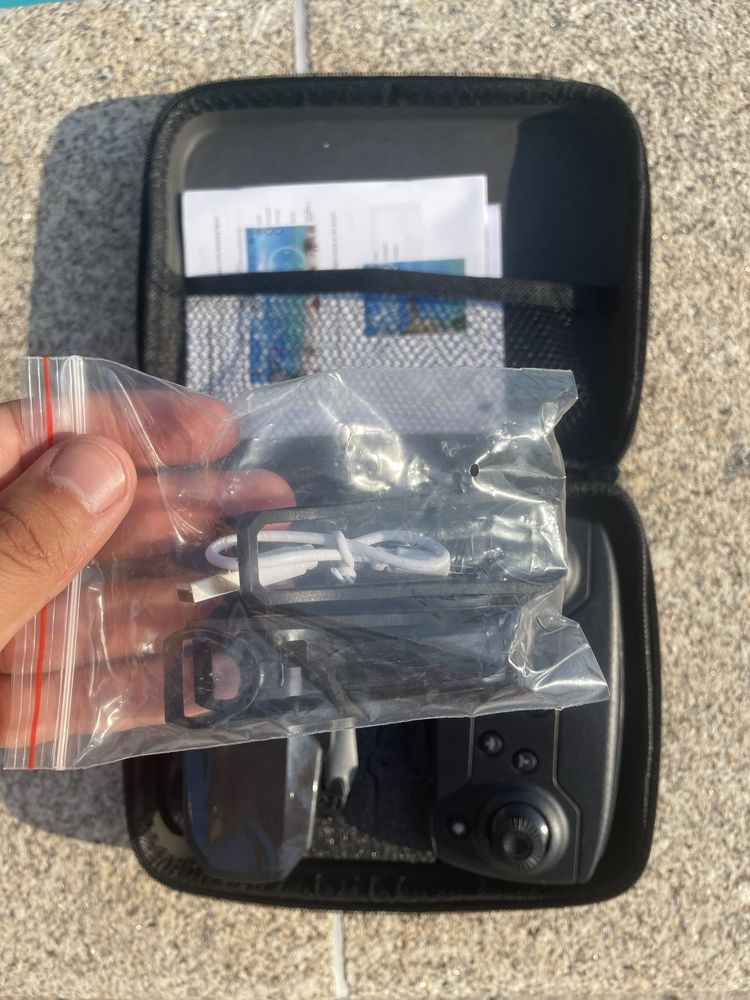 Drone pro com câmara e acessórios
