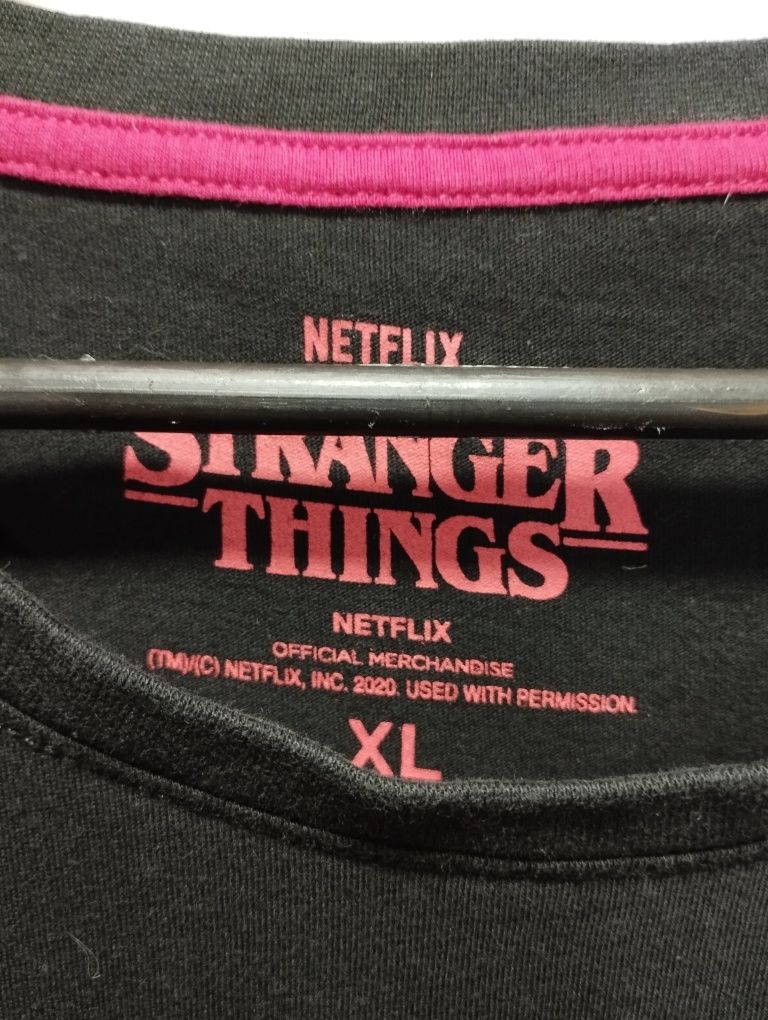 Дві футболки Stranger things (L) і  (XL) Netflix