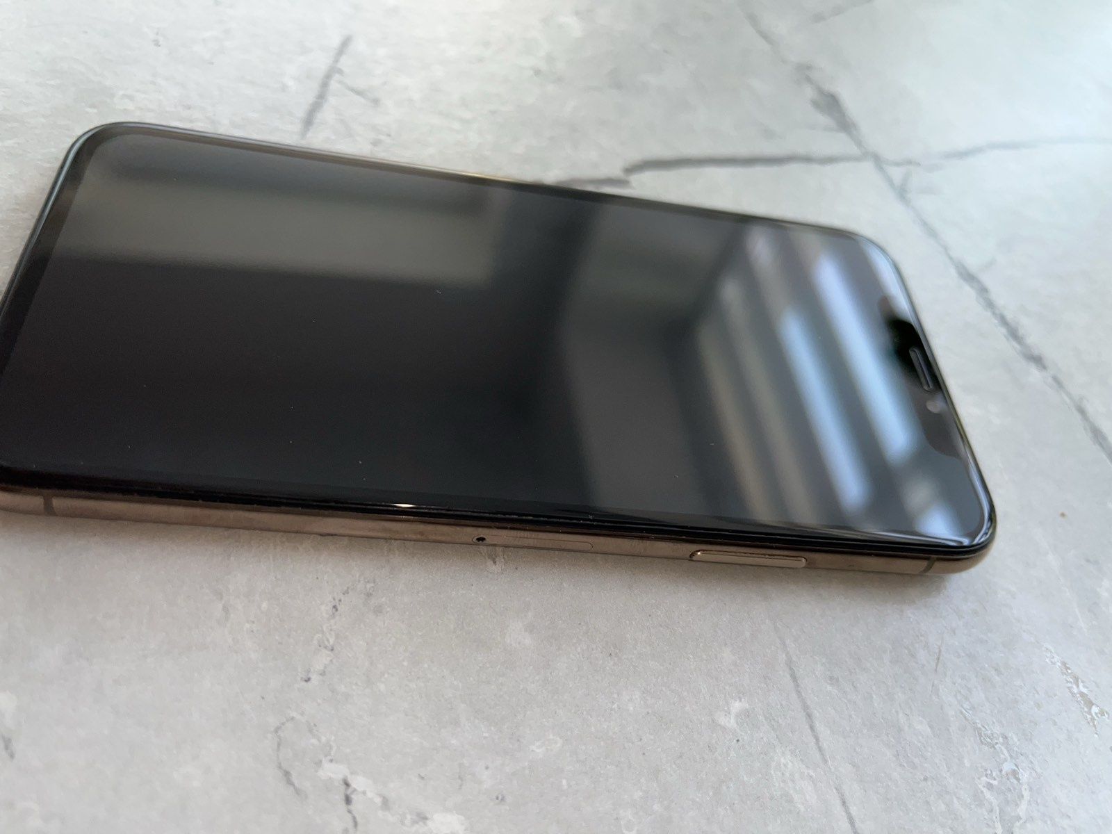 Продається IPhone 10 xs