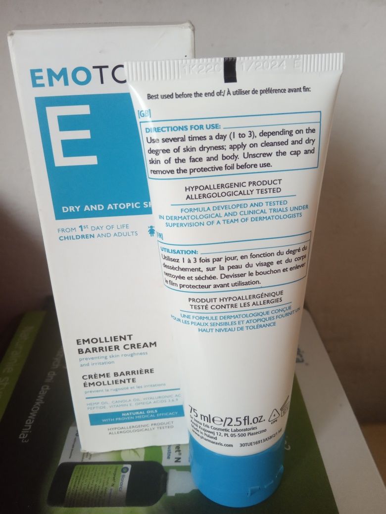 Emotopic emolientowy krem barierowy
