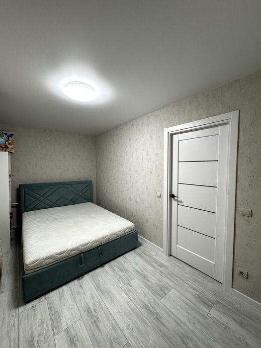 Продаж двокімнатної квартири з ремонтом в центрі міста