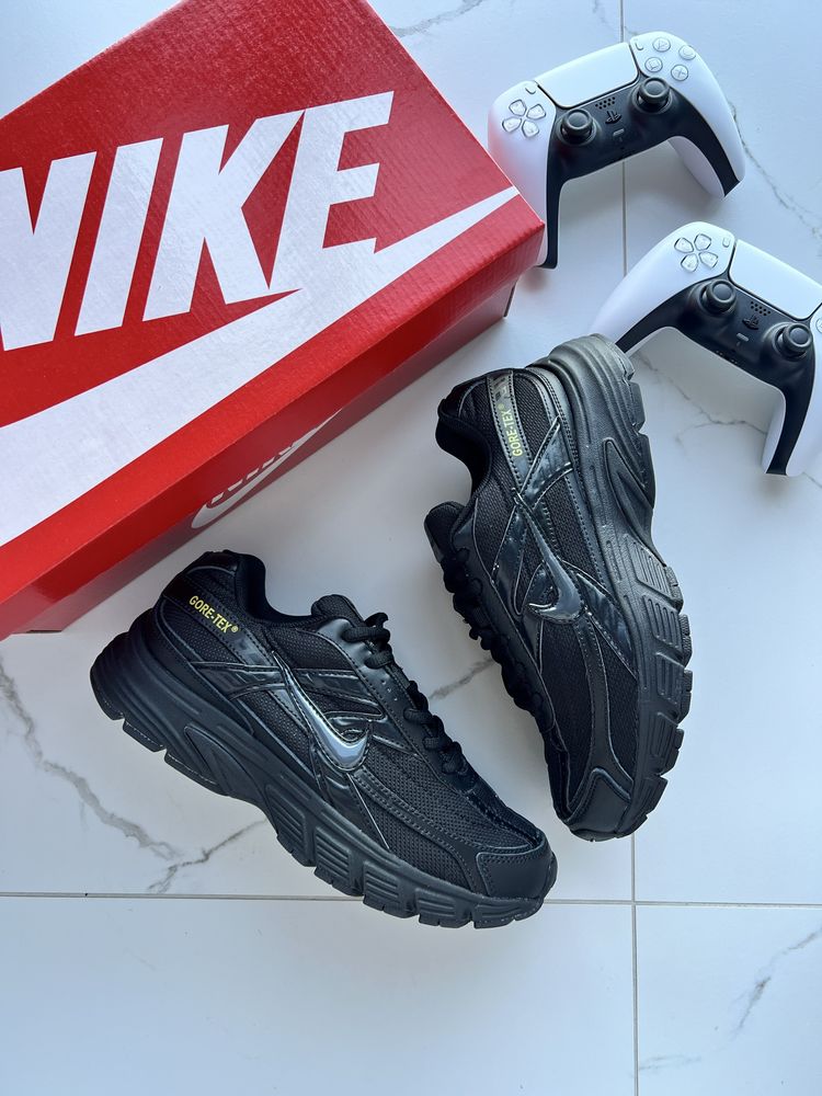 Nike Initiator Triple Black GORE-TEX (40-45р)