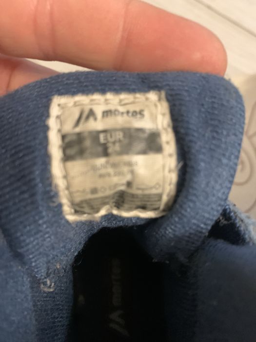 Niebieskie zimowe buty martens r 24