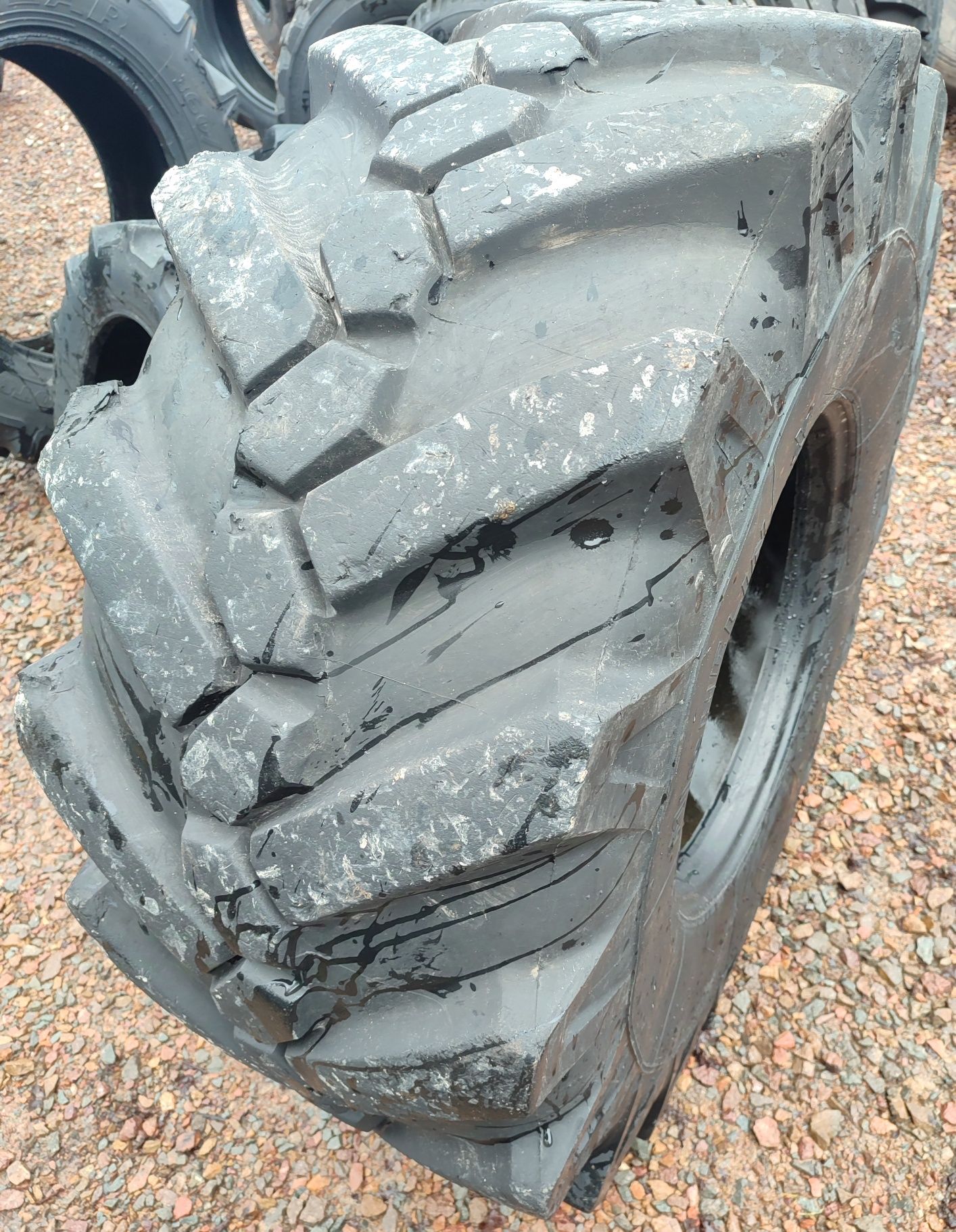Opona Michelin Double X 18 R19.5 XF 18-19.5