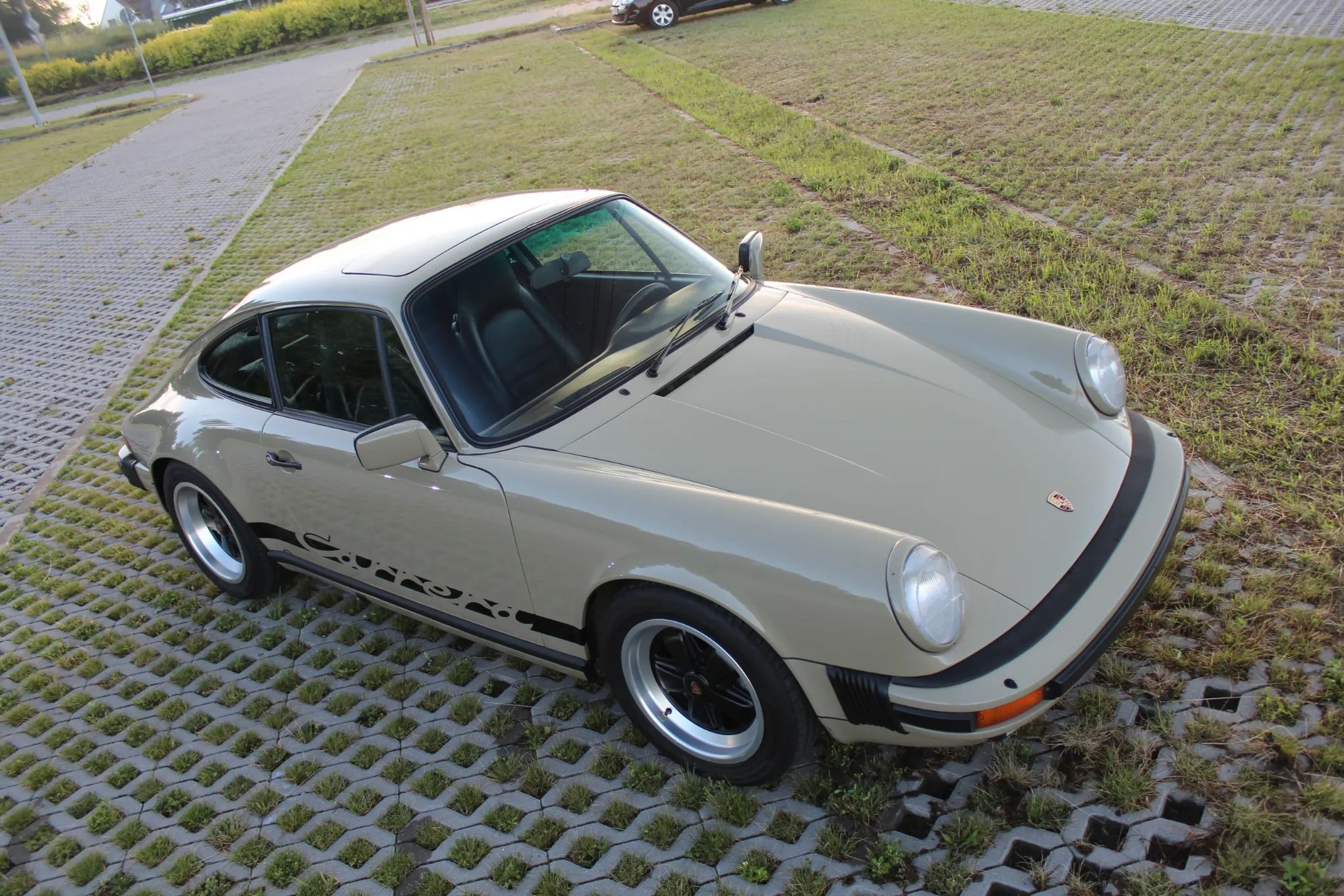 Porsche 911 Porsche 911 model G, rok produkcji 1986r ., poj. 3200, 231Km