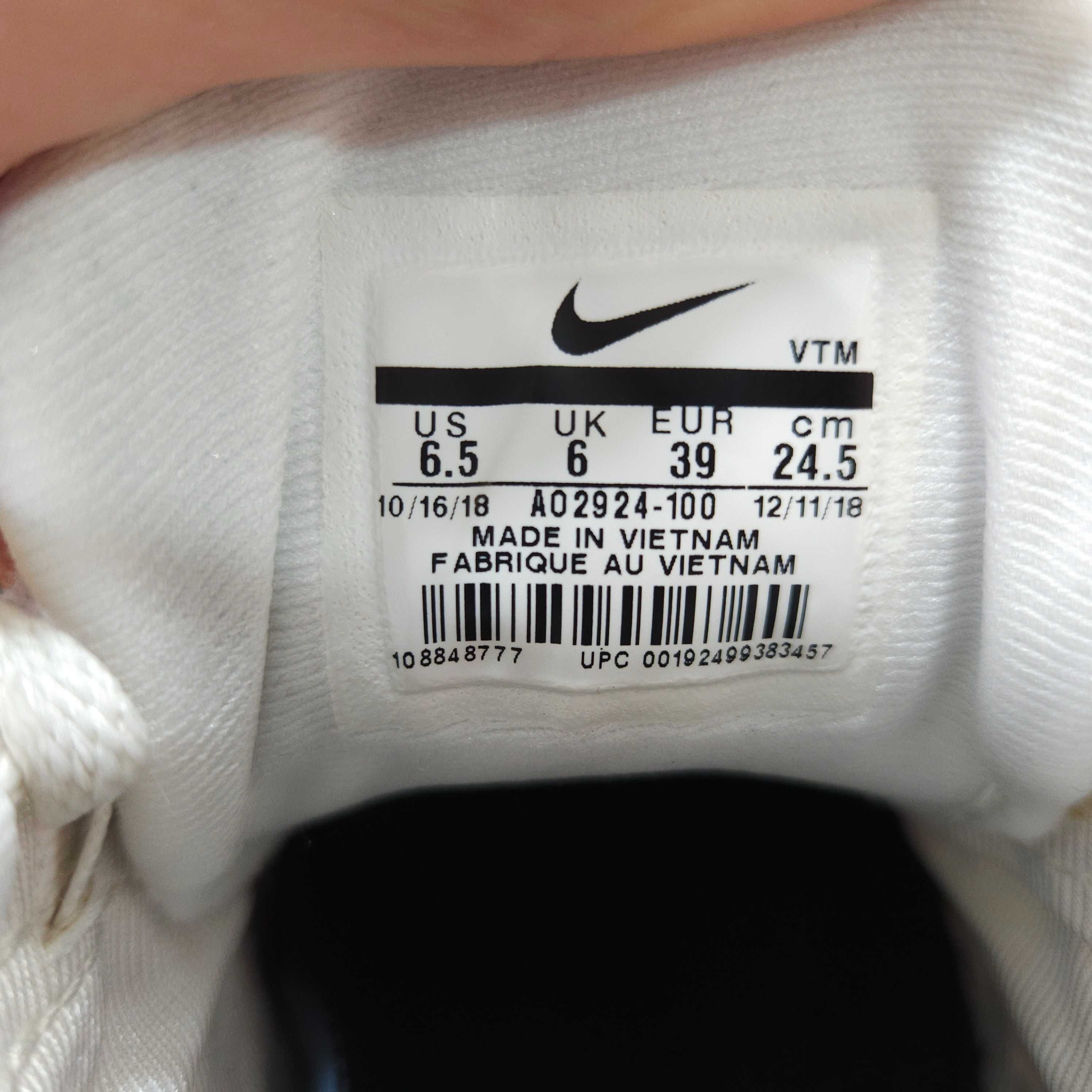 Кроссовки Nike Air Max 720. Размер 39