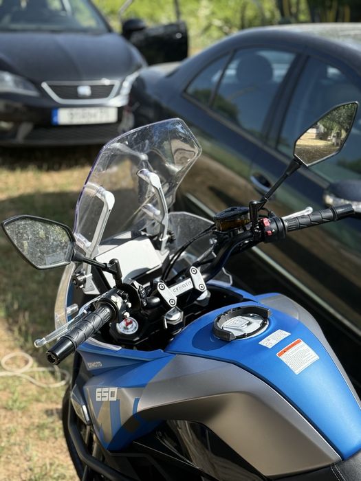 CfMoto 650 MT.