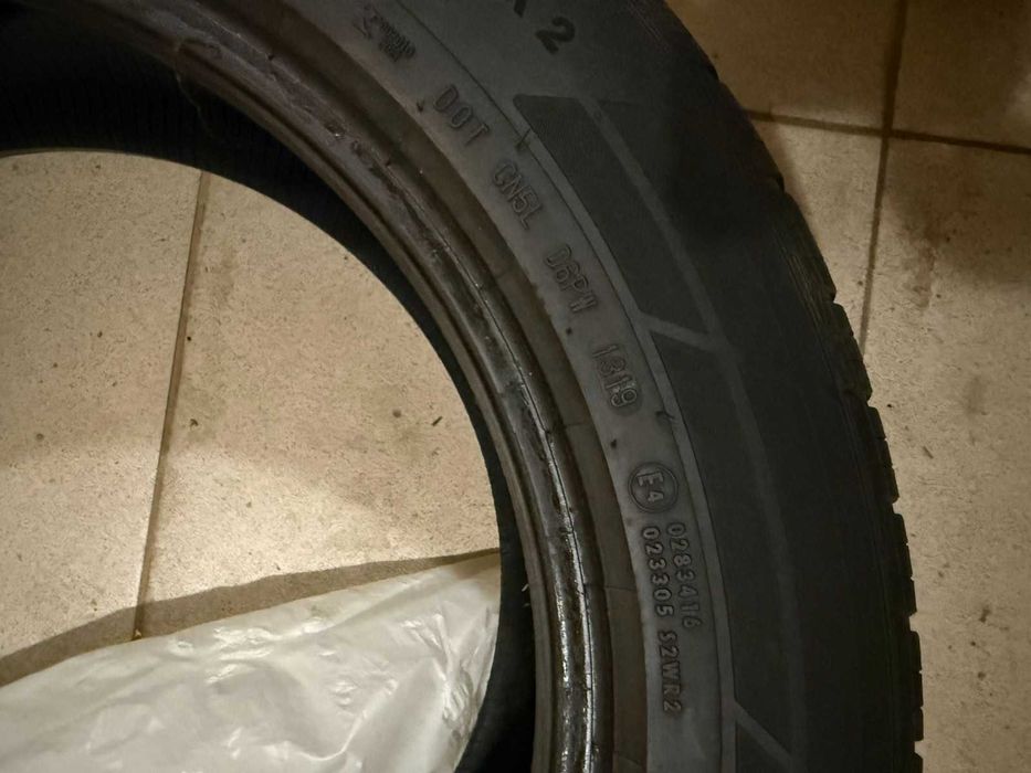 Комплект резини Continental 225/55/R18 V