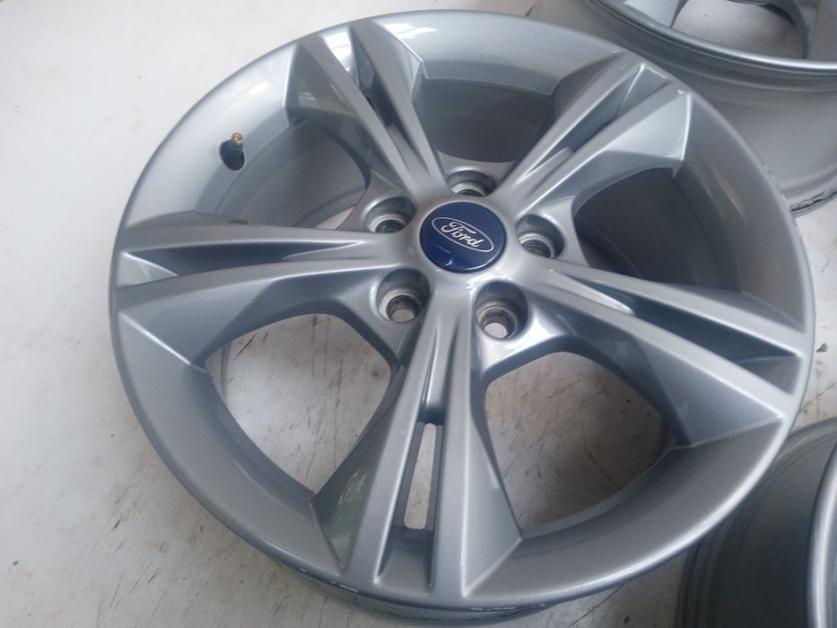 Felgi aluminiowe 16 Ford C max focus Mondeo oryginał jak nowe