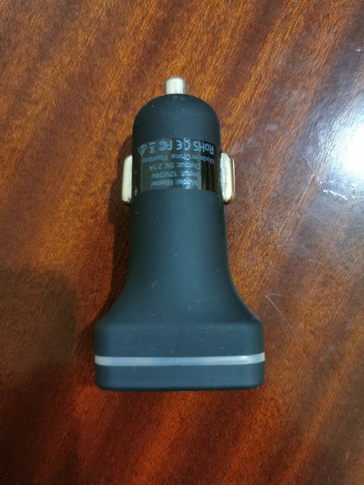 Isqueiro forrado a pele, auto da Honda.