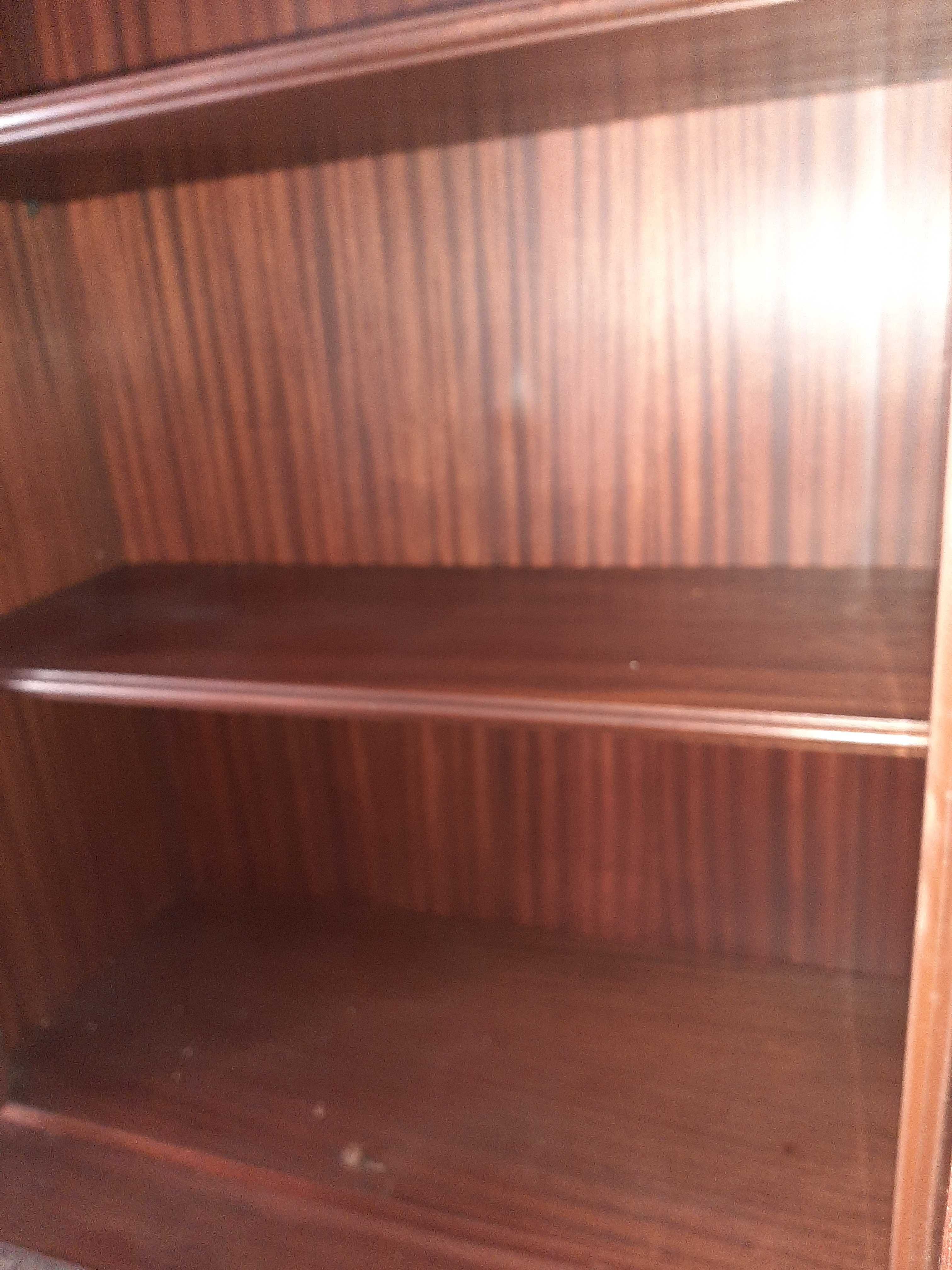 Movel de Sala com cristaleira