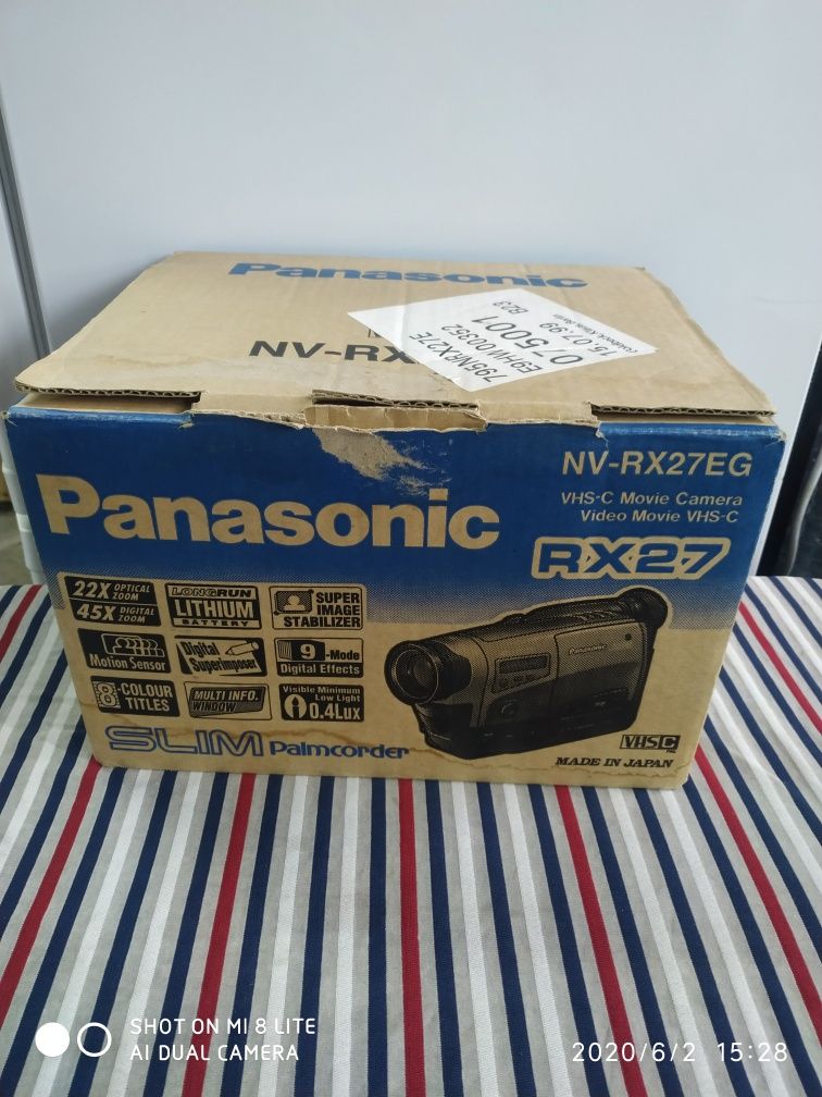 Відеокамера Panasonic NV-RX27EG.