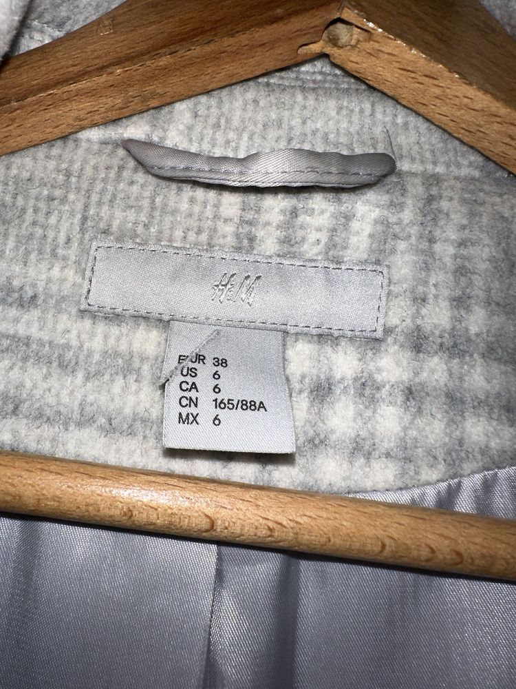 Szary plaszcz welna z paskiem w kratke H&M