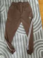 Spodnie dresowe damskie camel