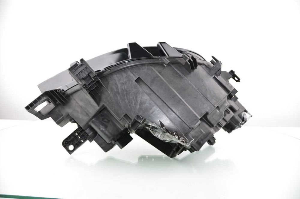 VW IQ FULL LED ID4 lewa lampa przednia