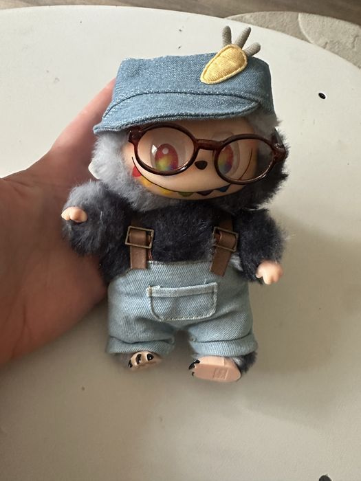 Продаю labubu в очках