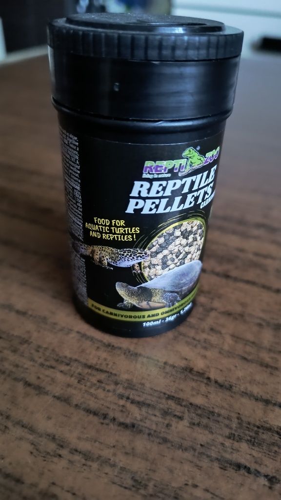 Pokarm i witaminy dla gadów 100ml
