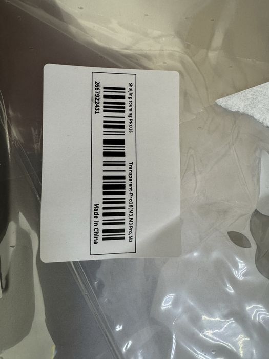 Накладка прозора на MacBook 16 Pro (M3)