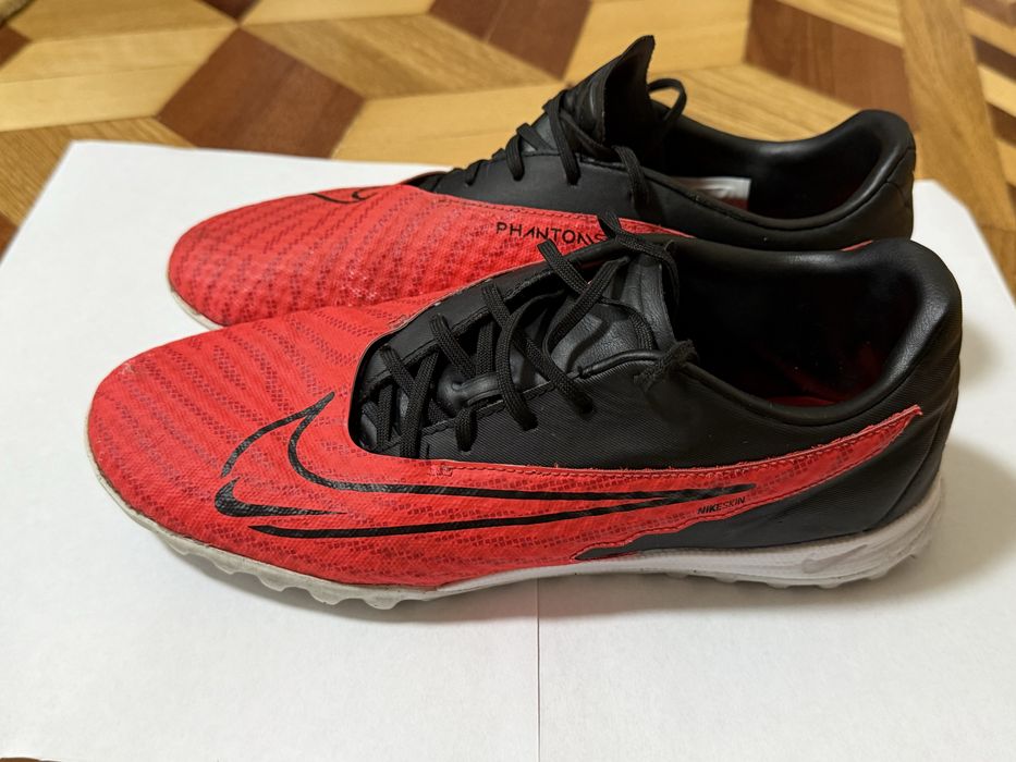 Сороконіжки Nike Phantom