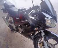 honda cbr 125r preta