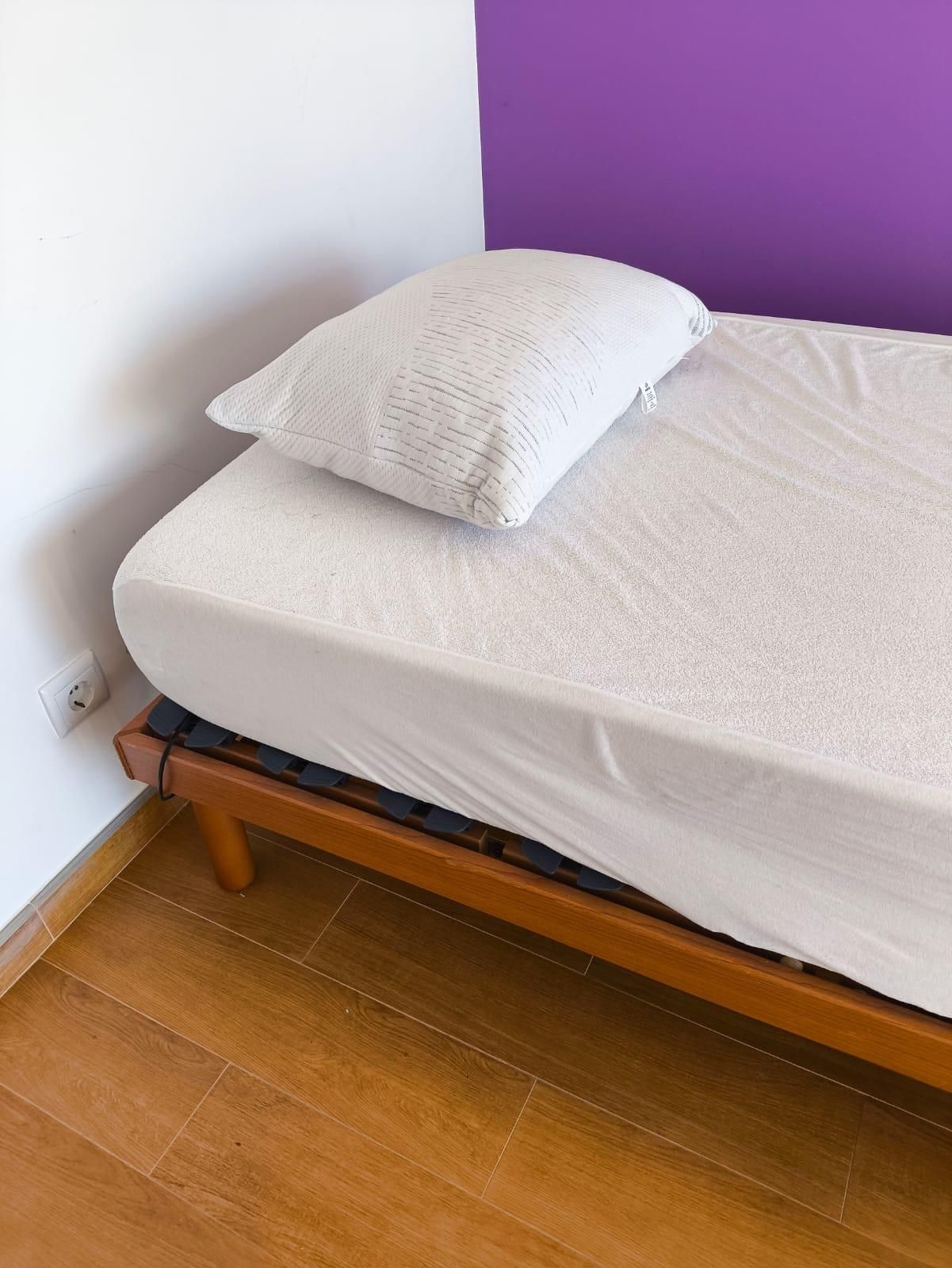 Cama articulada com comando