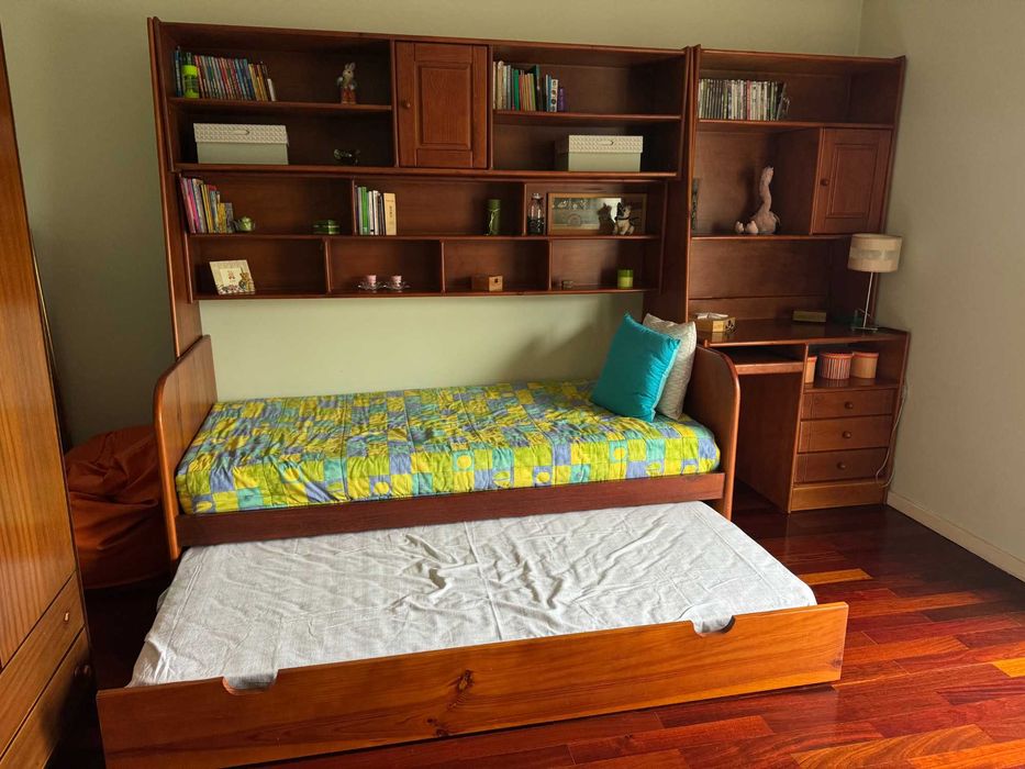 Estúdio 2 Camas e Secretária