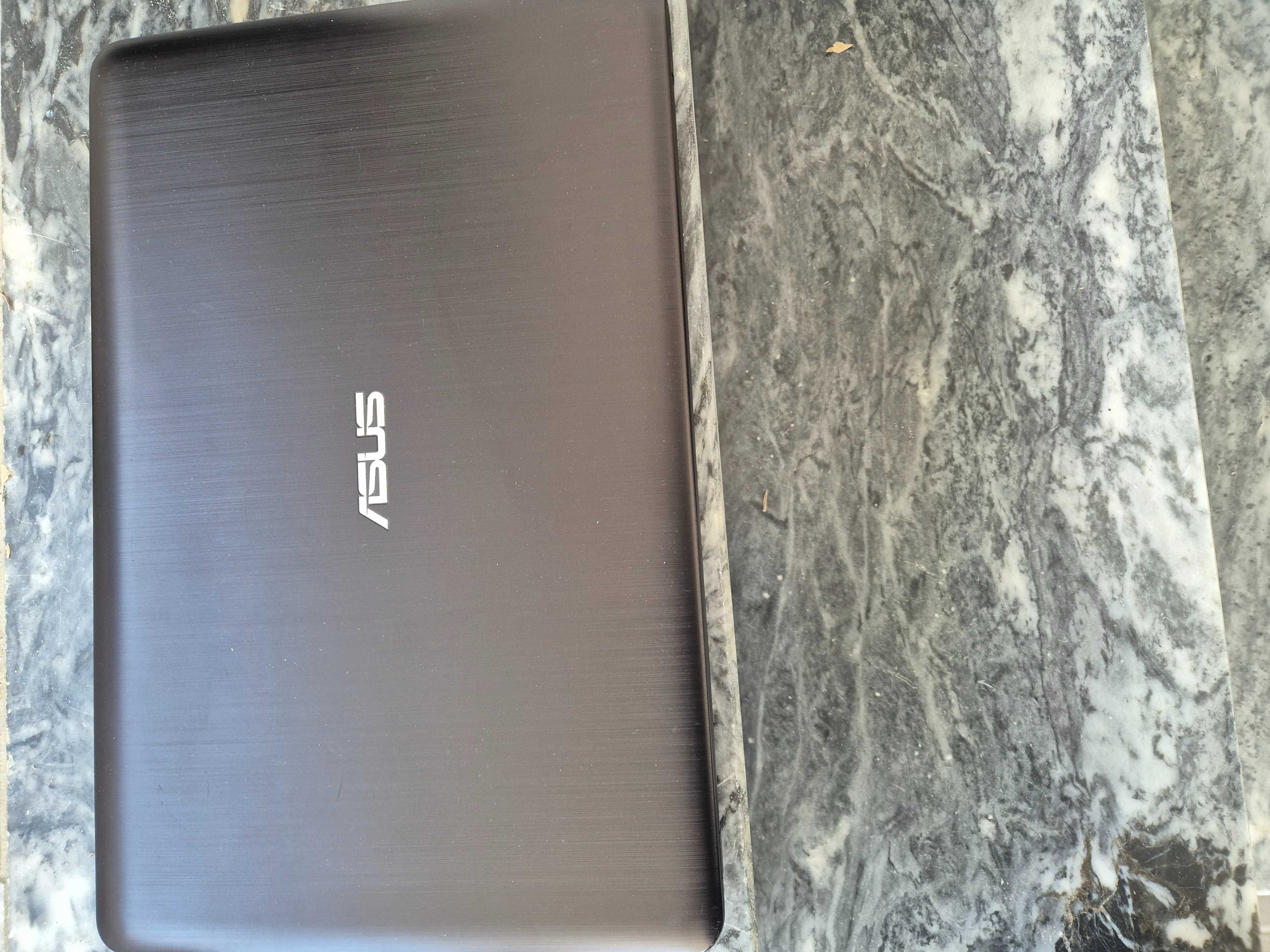 bateria Asus R541 testada sem anomalia, restantes peças sob consulta