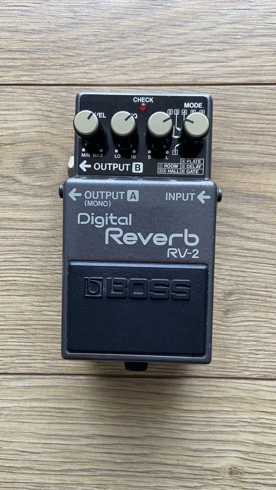 Efekt gitarowy- Reverb - BOSS RV-2