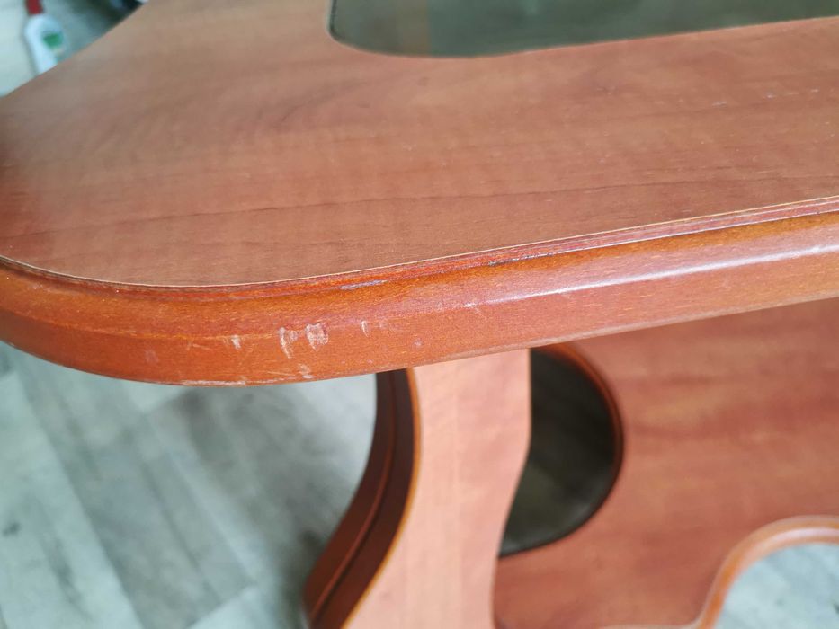 Stolik kawowy z szybą