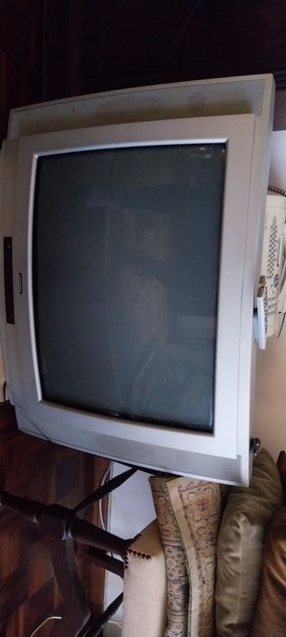 Televisores mitsay e sony