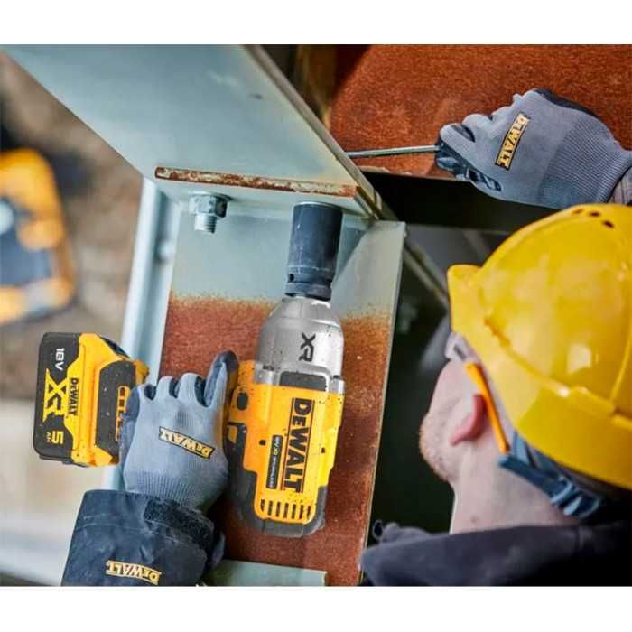 Акумуляторний офіційний ударний гайковерт DeWALT DCF900P2T