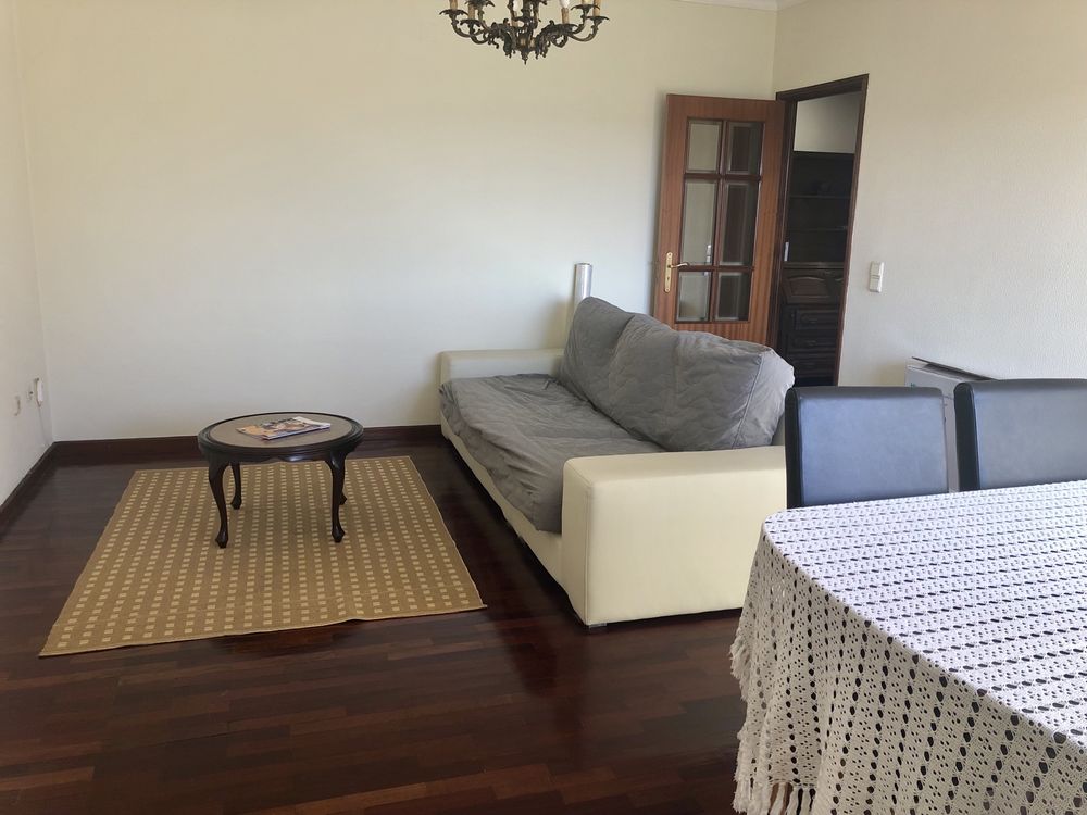 Apartamento T2 e garagem em Águas Santas - Maia