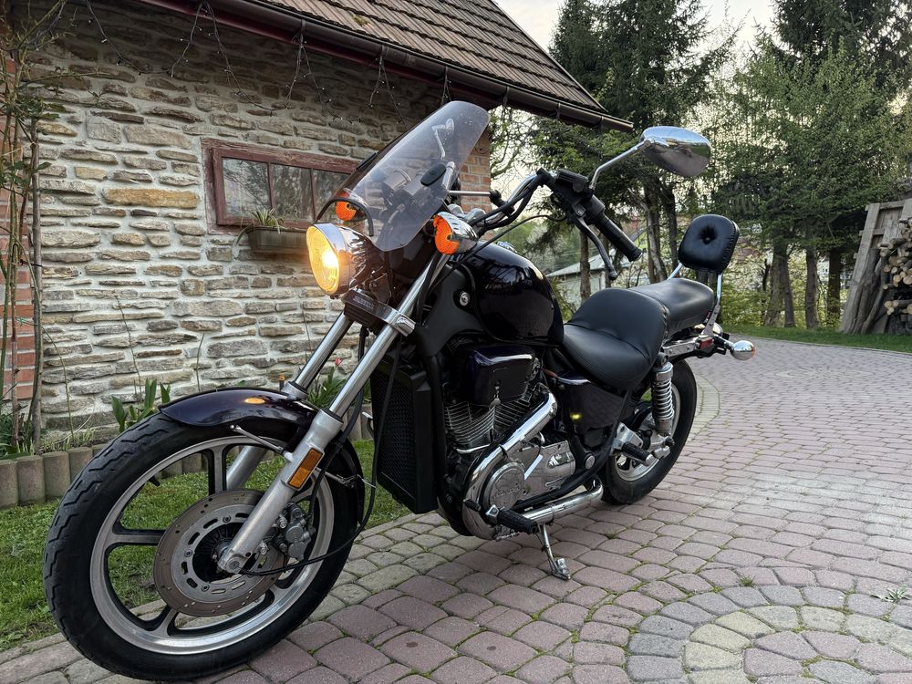 Honda Shadow VT 700 Twin