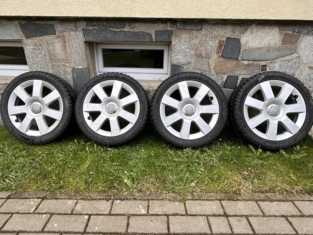 Orginalne felgi Audi 6Jx17H2 ET31  5x100 z oponami Dunlop