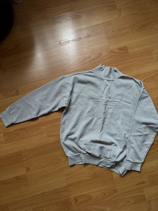Світшот Adidas жіночий сірий s m оригінал