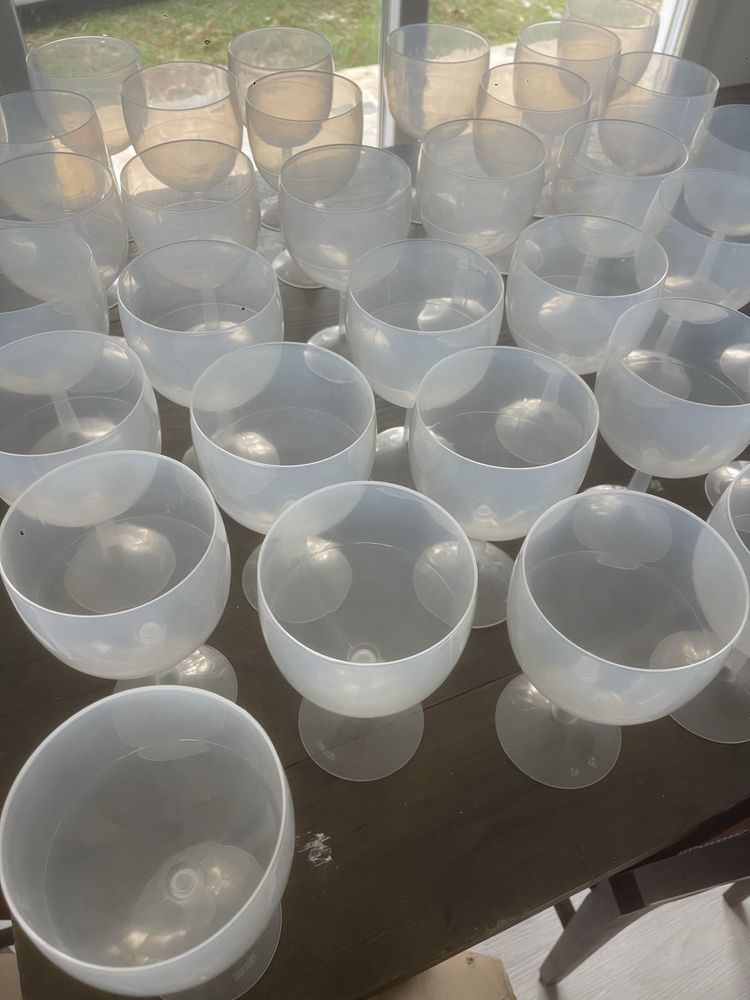 Copos de gin e de champanhe reutilizaveis