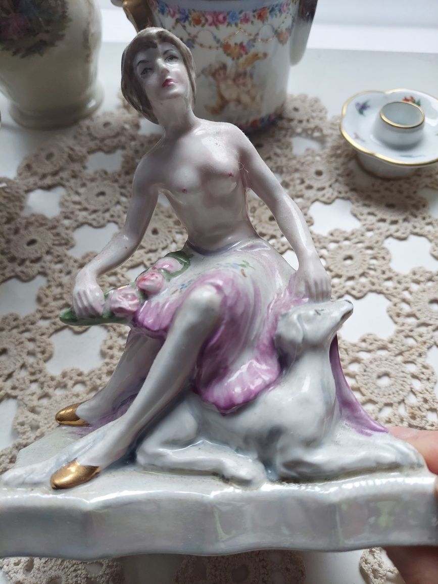 Kobieta z chartem , porcelanowa figurka,  pies