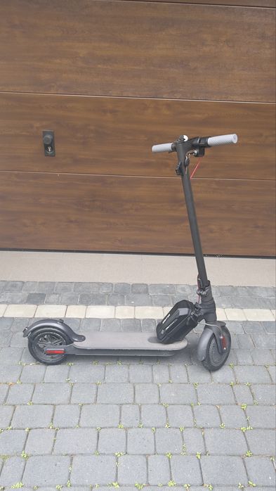 Xiaomi m365 z dodatkową baterią i stacyjką