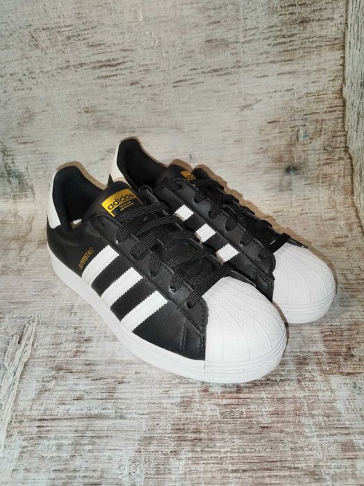 adidas
Buty Superstar Vegan