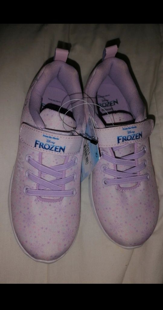 Tenis frozen menina