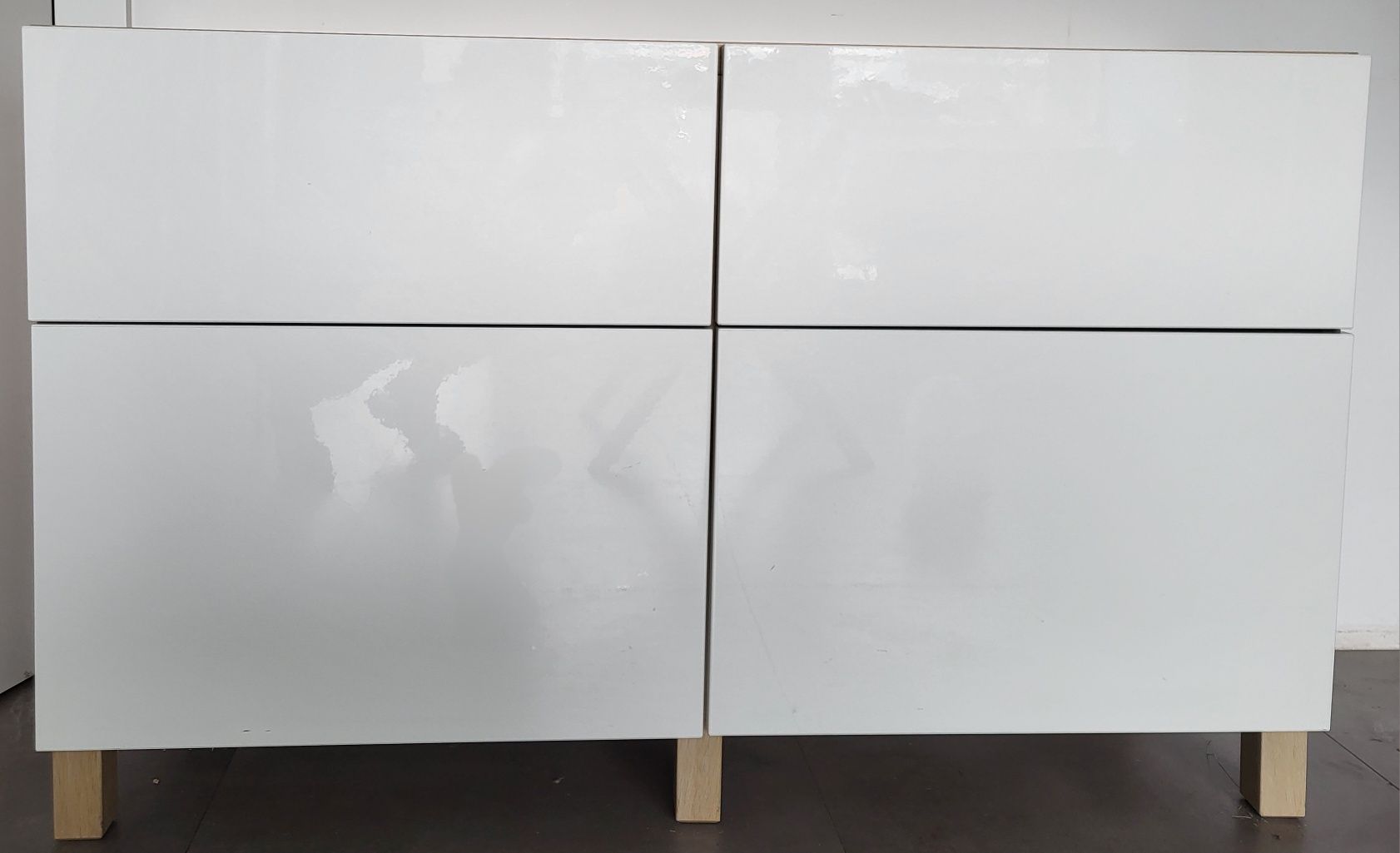 Komoda besta ikea lakier